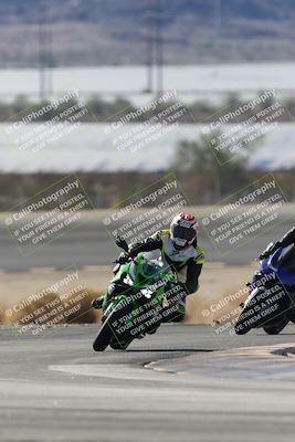 media/Nov-16-2025-Race Pace (Sun) [[8c5fa54630]]/Non Verified Riders (1st 20 Minutes)/1-Turn 14 (10am)/